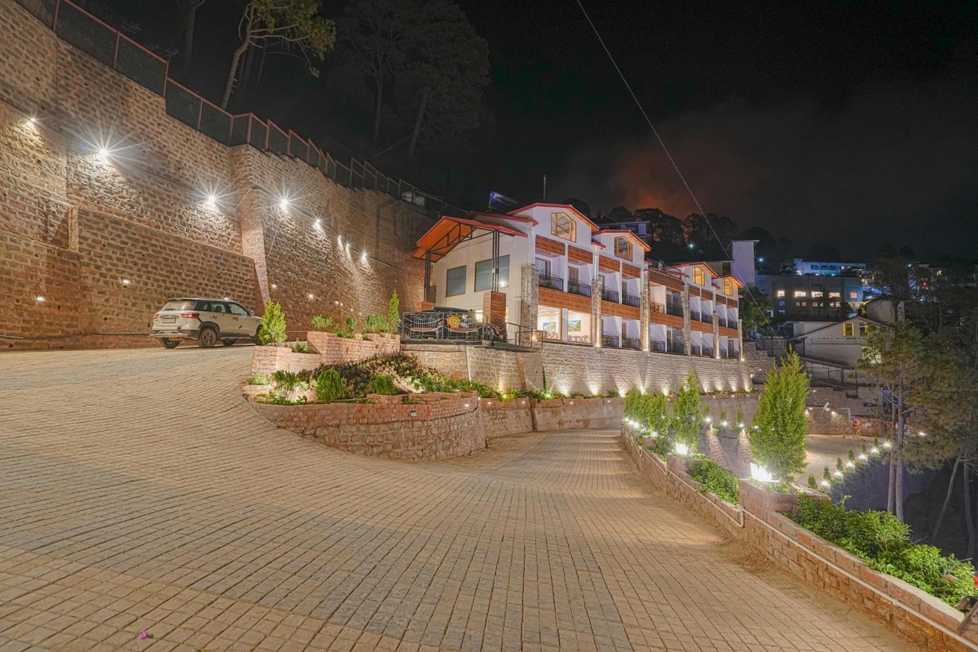 The Sanawar Heights I Kasauli I New Property Eksteriør billede